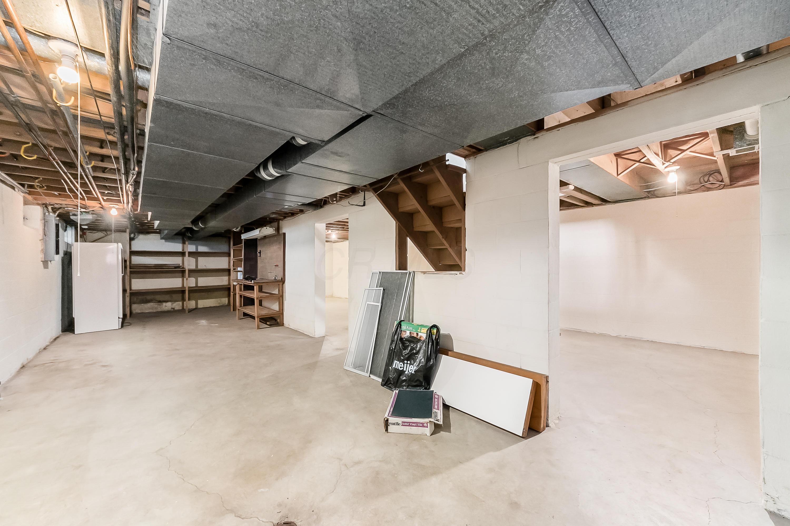 1241 Castleton Road North Columbus, OH 43220 - Photo 33 of 41 Gallery Image 33