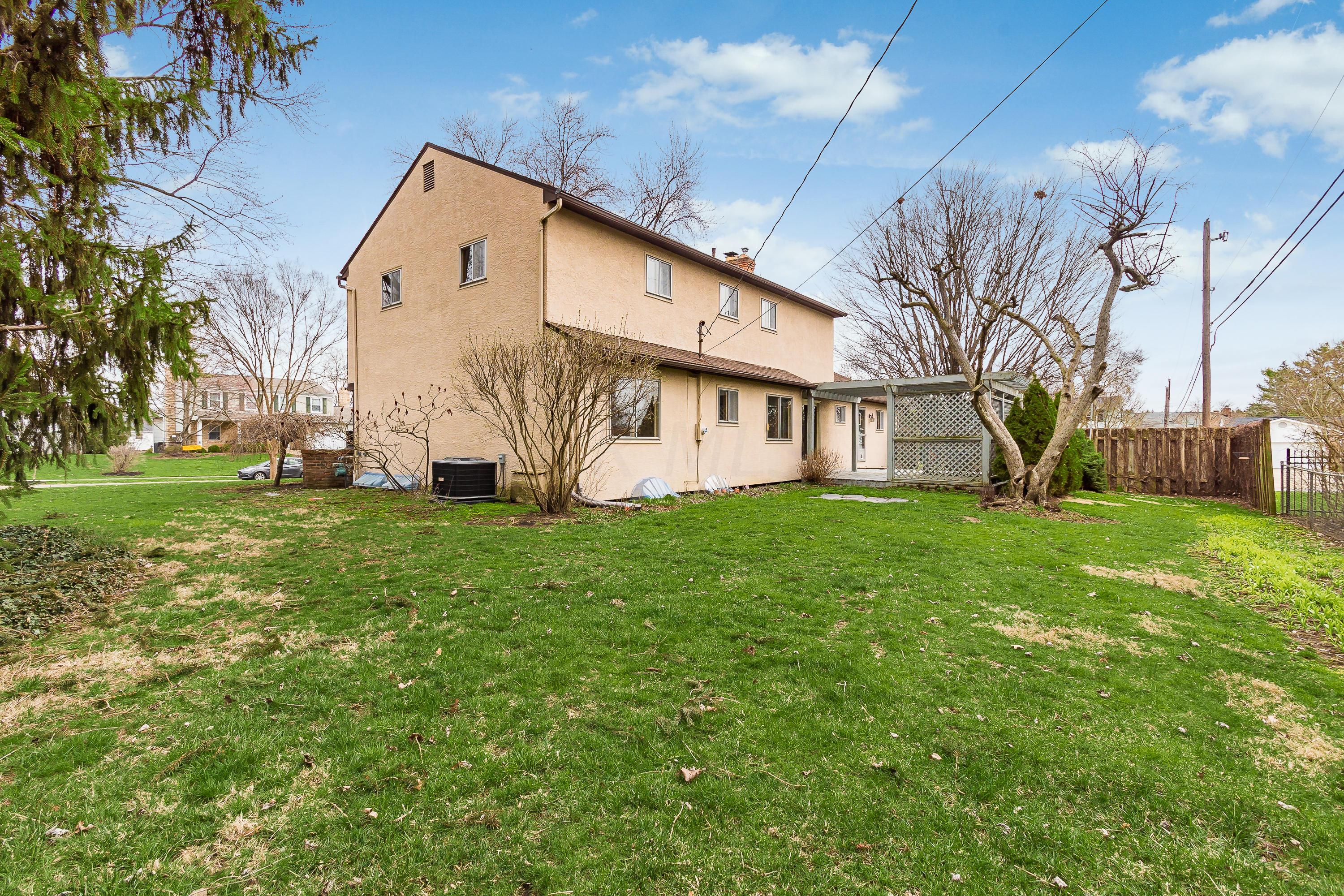 1241 Castleton Road North Columbus, OH 43220 - Photo 39 of 41 Gallery Image 39