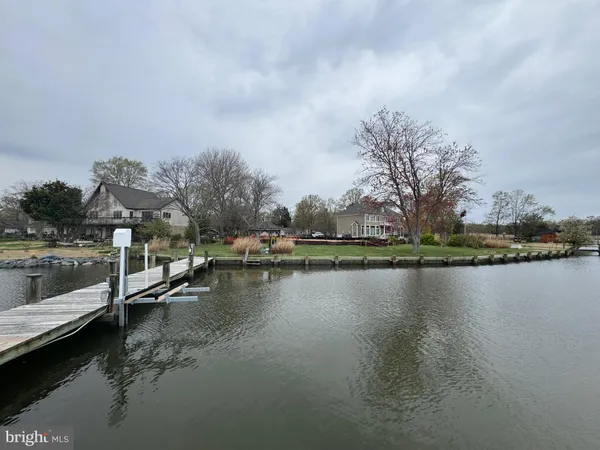 $1,350,000 | 3887 Cotter Drive, Edgewater, MD 21037