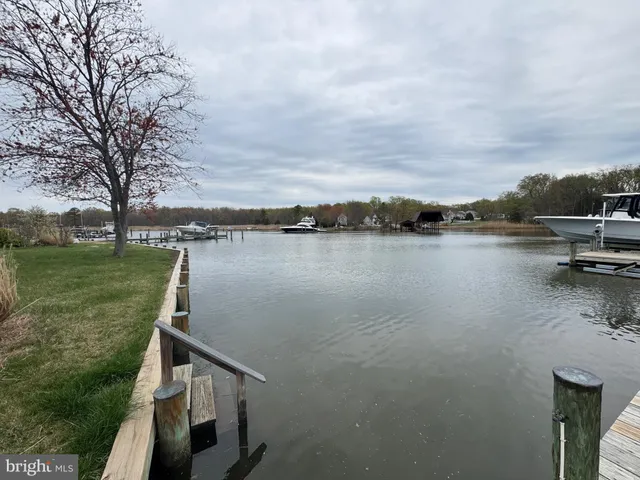 $1,500,000 | 3887 Cotter Drive, Edgewater, MD 21037