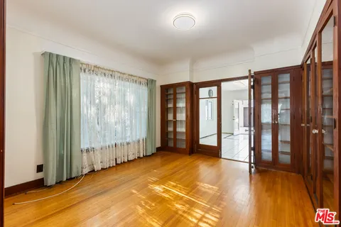 $1,999,000 | 955 South Highland Avenue, Los Angeles, CA 90036
