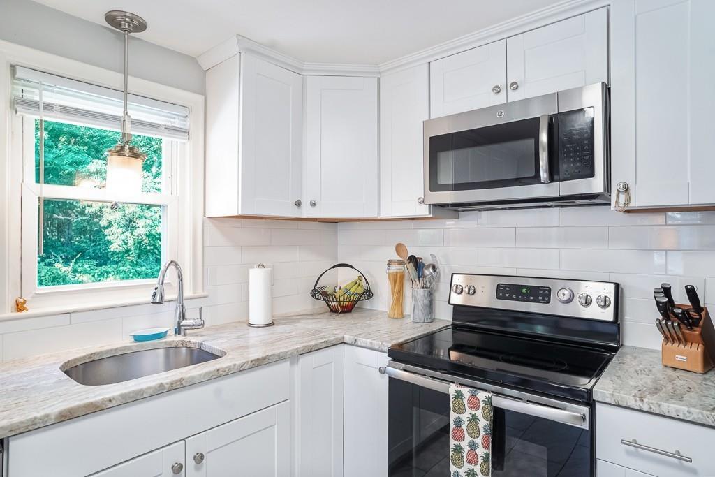 24 Eaton Road West Framingham, MA 01701 - Photo 6 of 20 Gallery Image 6
