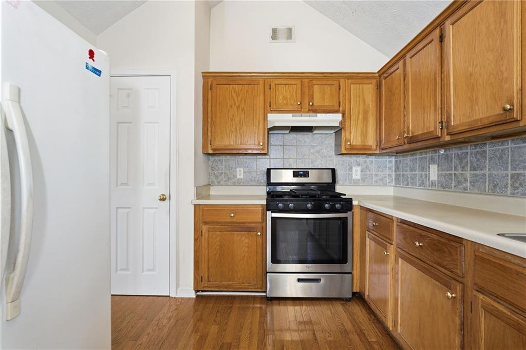 254 Hillcrest Ridge Canton, GA 30115 - Photo 10 of 32