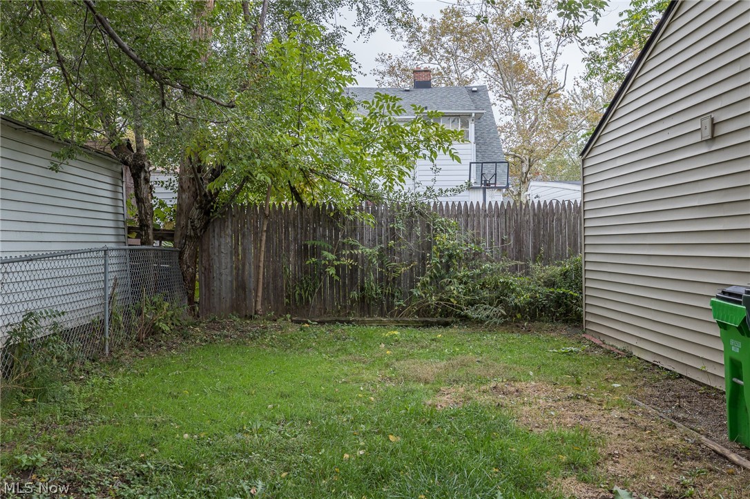 4615 Burleigh Road Cleveland, OH 44125 - Photo 26 of 27
