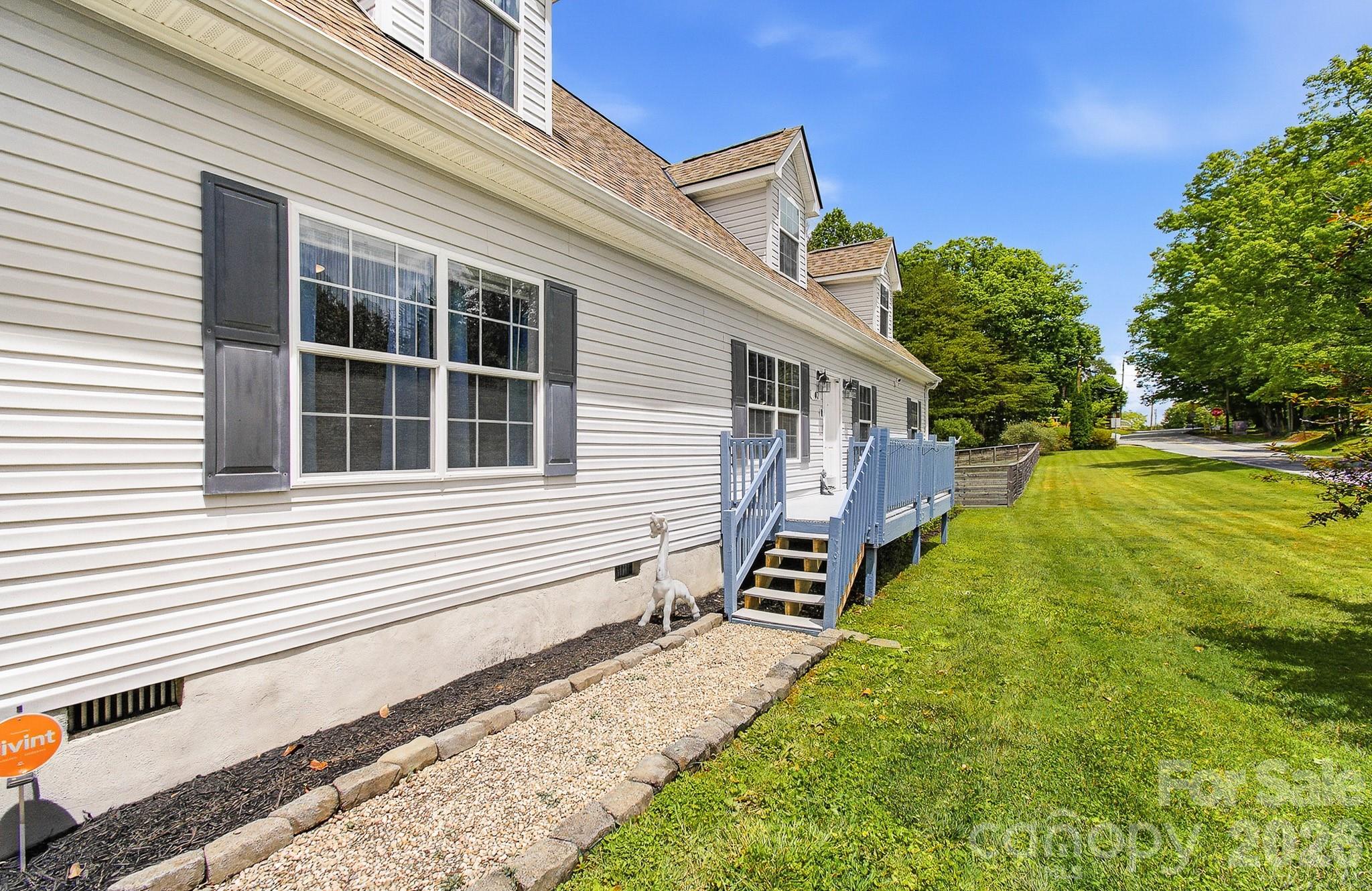 40 Liberty Road Candler, NC 28715 - Photo 41 of 46 Gallery Image 41