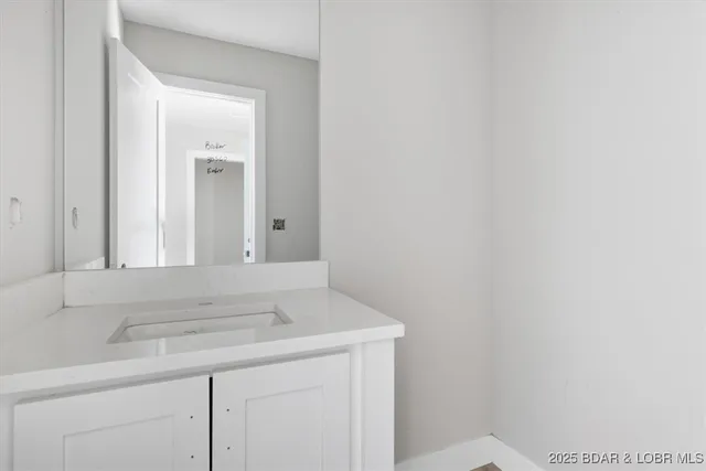 $699,900 | 2 Rapids Hollow, Gravois Mills, MO 65037