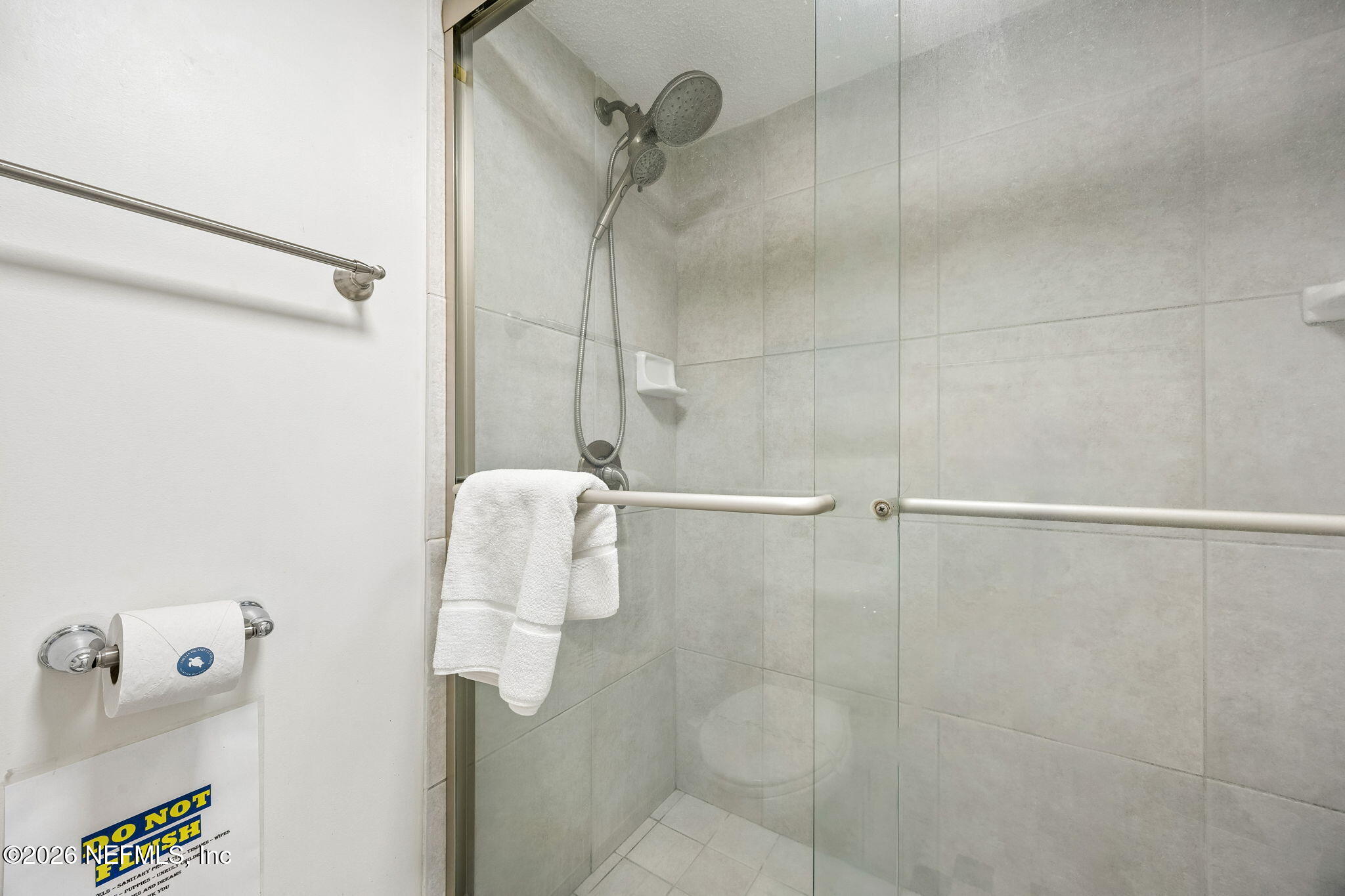 2014 Beachwood Road Fernandina Beach, FL 32034 - Photo 18 of 32 Bathroom 2
