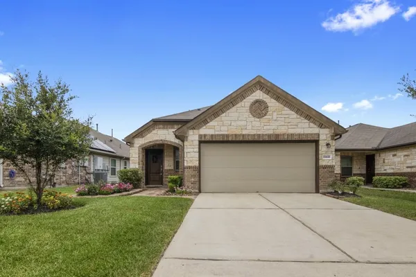 $2,000 | 19618 Kingston Green Lane, Houston, TX 77073