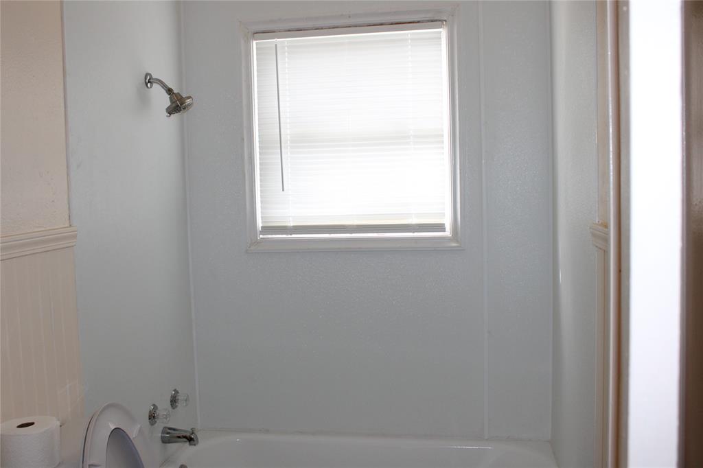2732 North 23rd Street Waco, TX 76708 - Photo 9 of 15