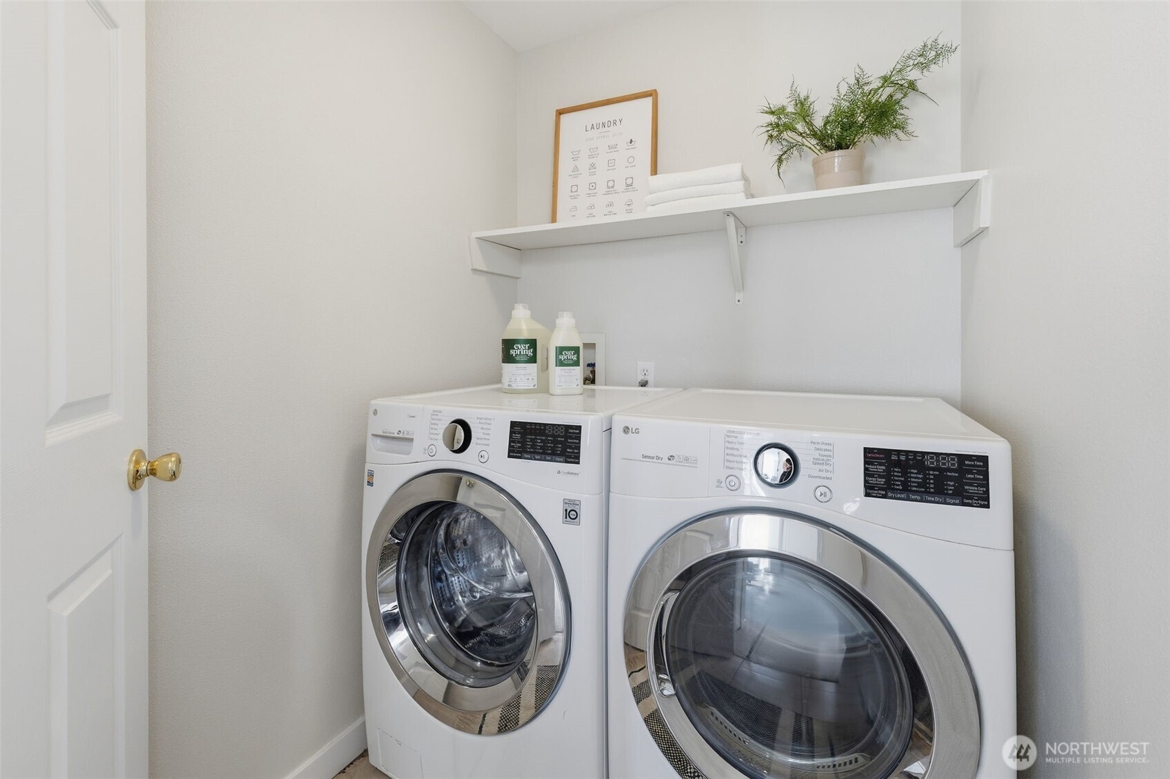 7625 148th Avenue East Sumner, WA 98390 - Photo 20 of 40 a utility room with dryer and washer