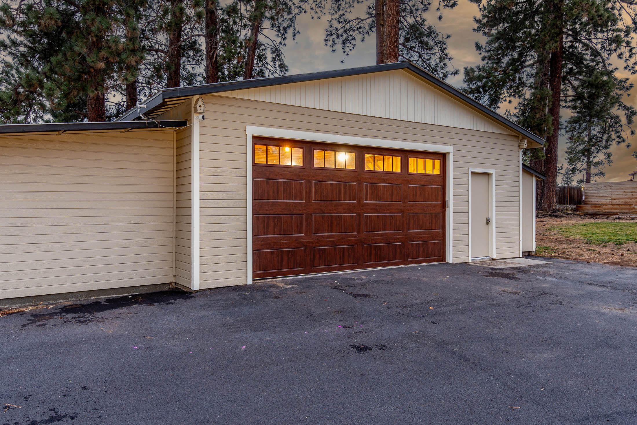 61151 Parrell Road Bend, OR 97702 - Photo 45 of 47 Twilight 8