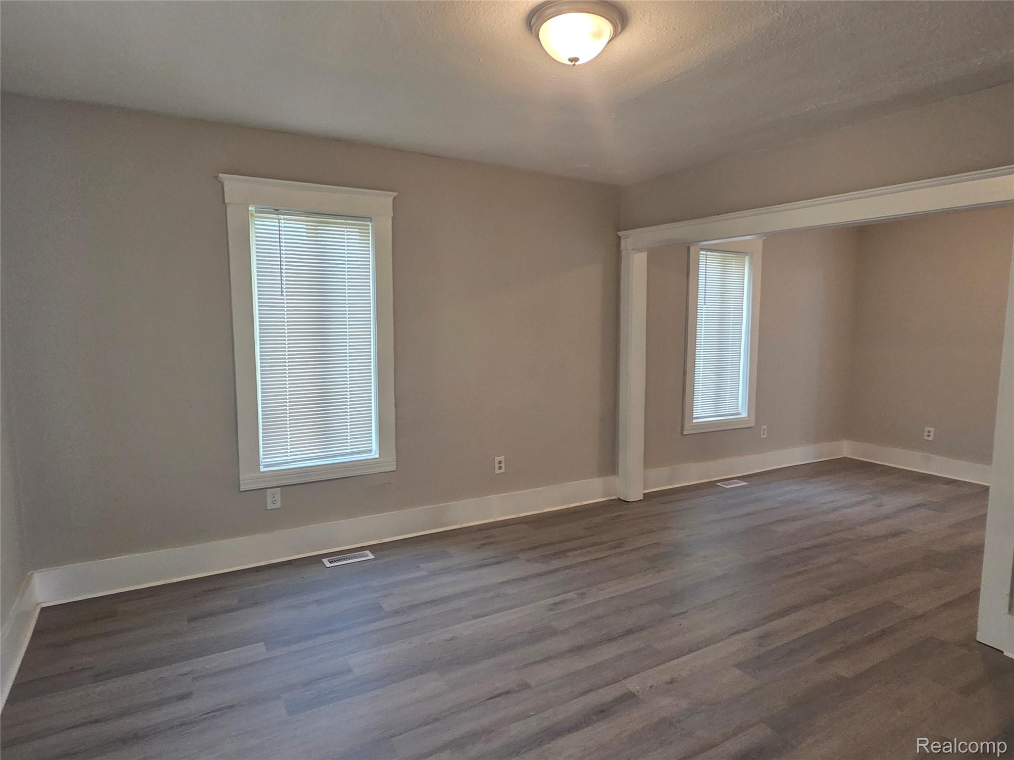 7210 Rivard Avenue Warren, MI 48091 - Photo 11 of 19 20260519_151240.jpg