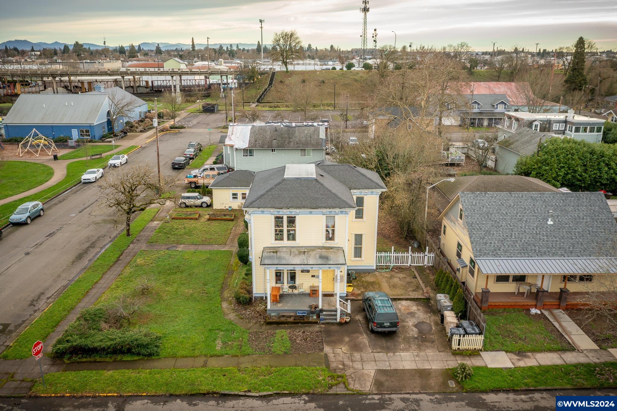338 6th Avenue Southwest Albany, OR 97321 - Photo 11 of 41
