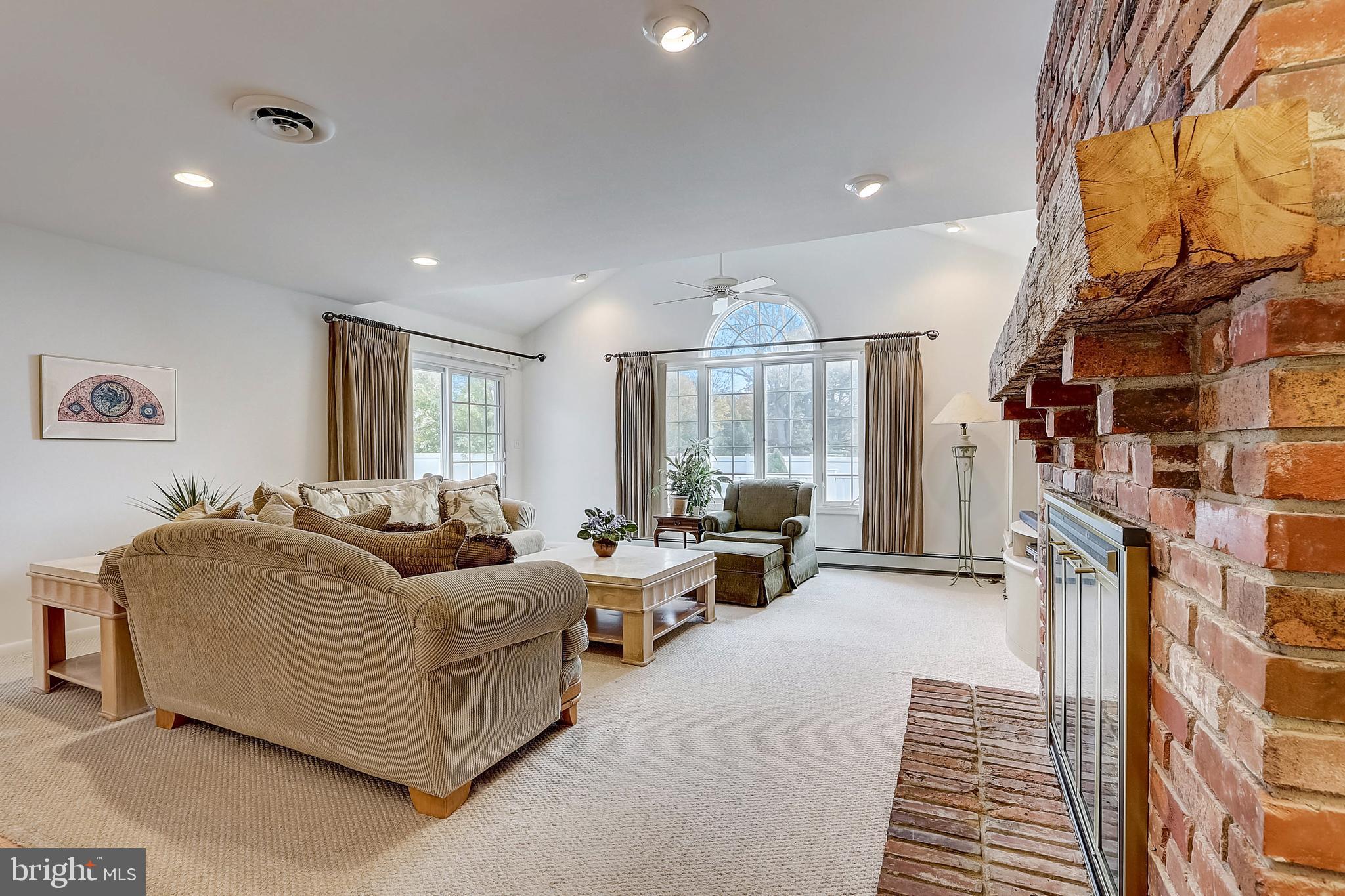 19 Metekunk Drive Ewing, NJ 08638 - Photo 11 of 39