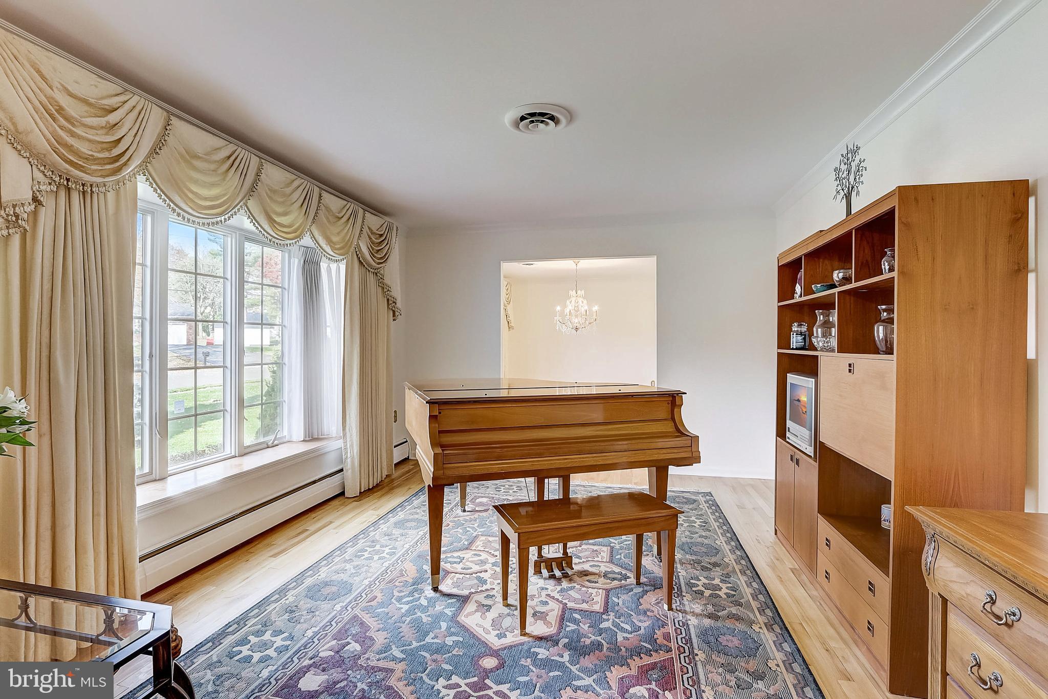 19 Metekunk Drive Ewing, NJ 08638 - Photo 5 of 39