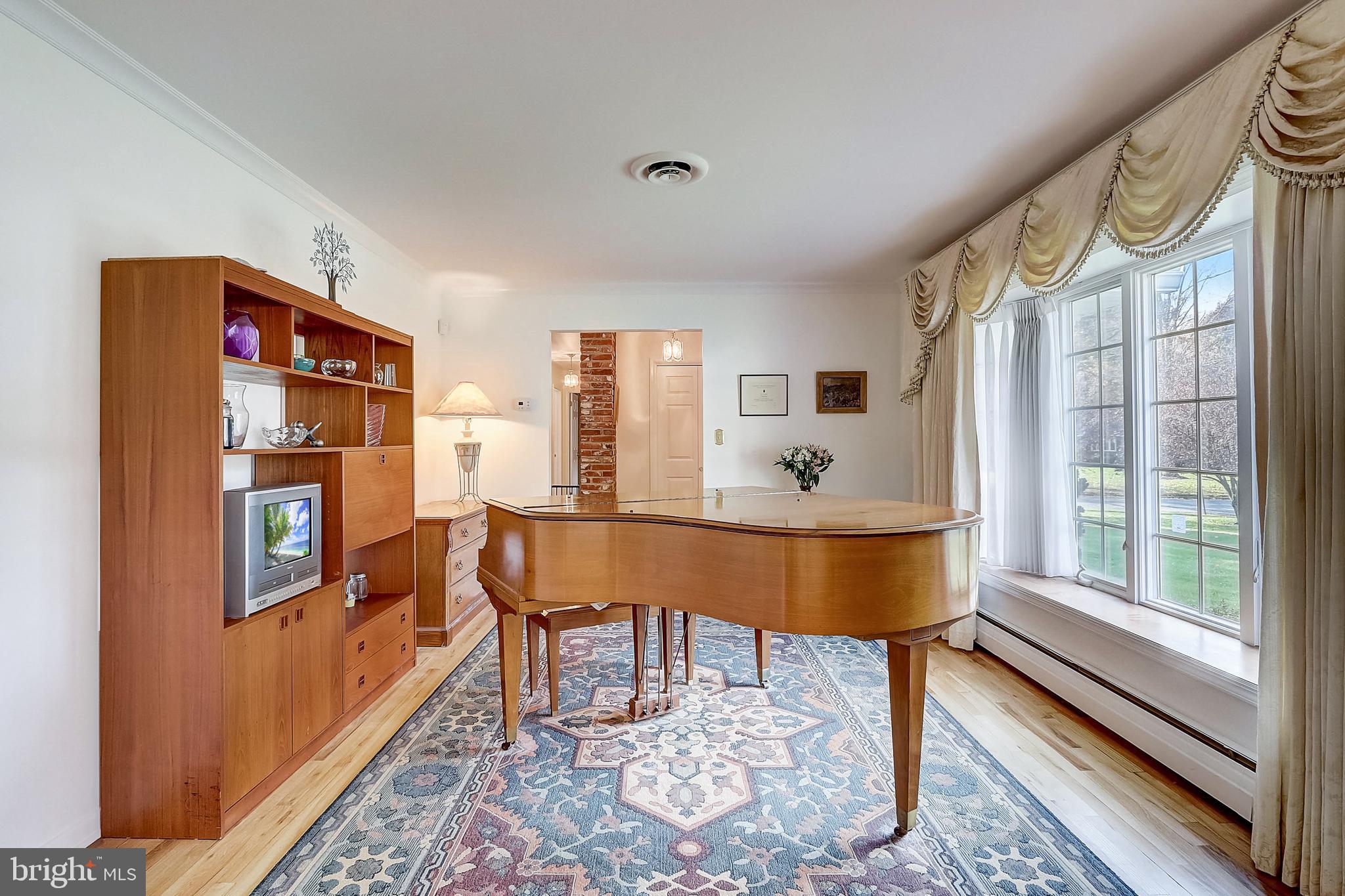 19 Metekunk Drive Ewing, NJ 08638 - Photo 7 of 39