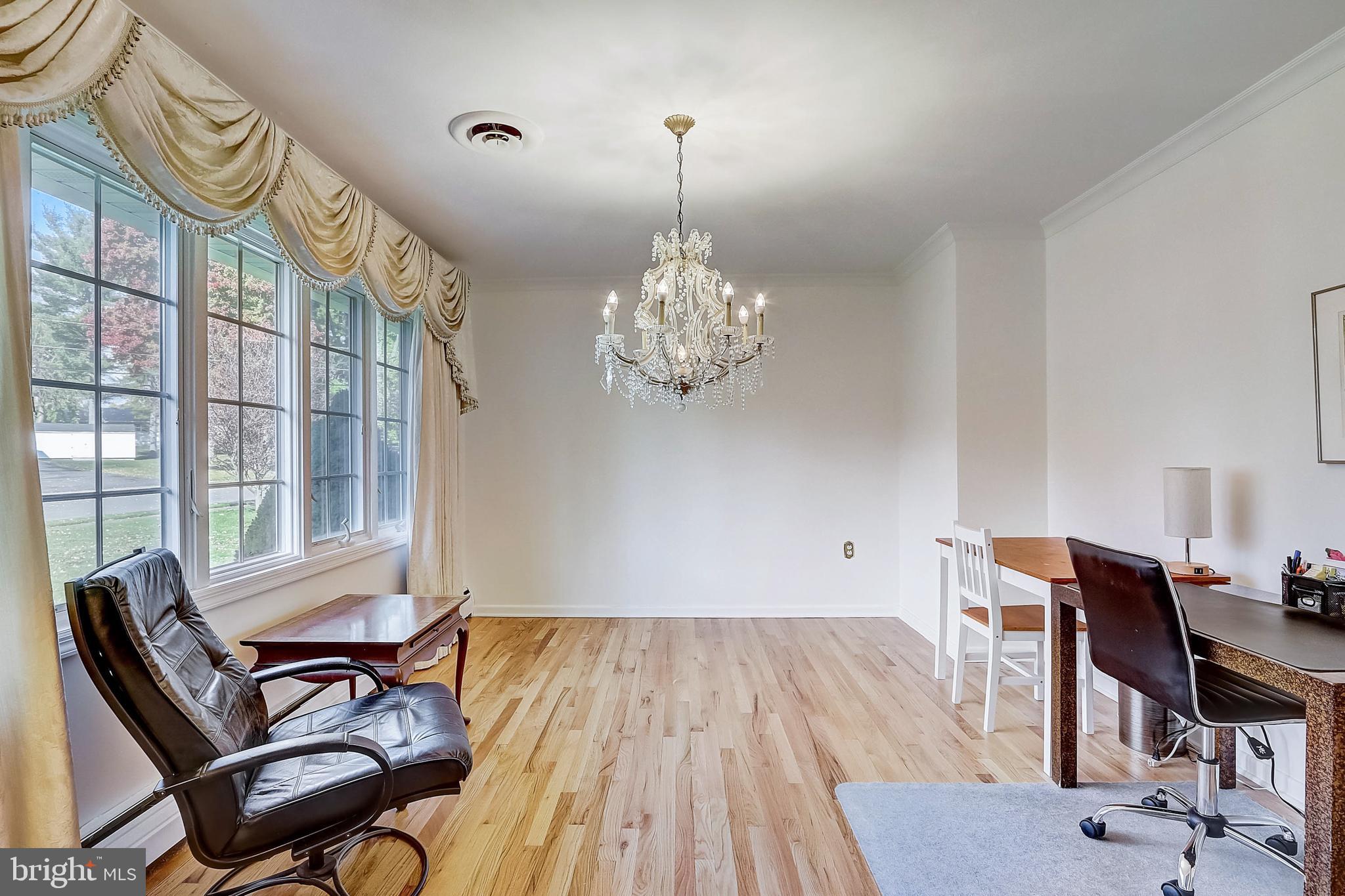 19 Metekunk Drive Ewing, NJ 08638 - Photo 8 of 39