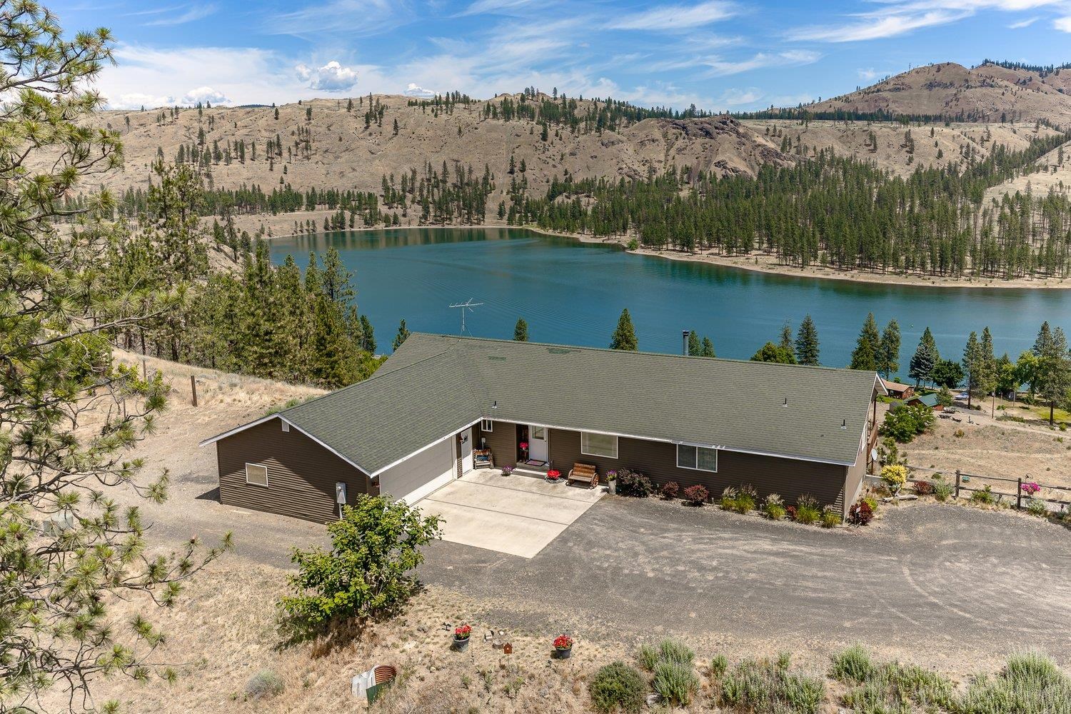 38360 Cayuse Cove Road East Davenport, WA 99122 - Photo 1 of 50