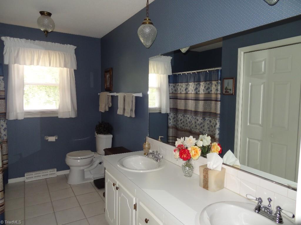 105 Bickerstaff Road Clemmons, NC 27012 - Photo 14 of 25 Gallery Image 14