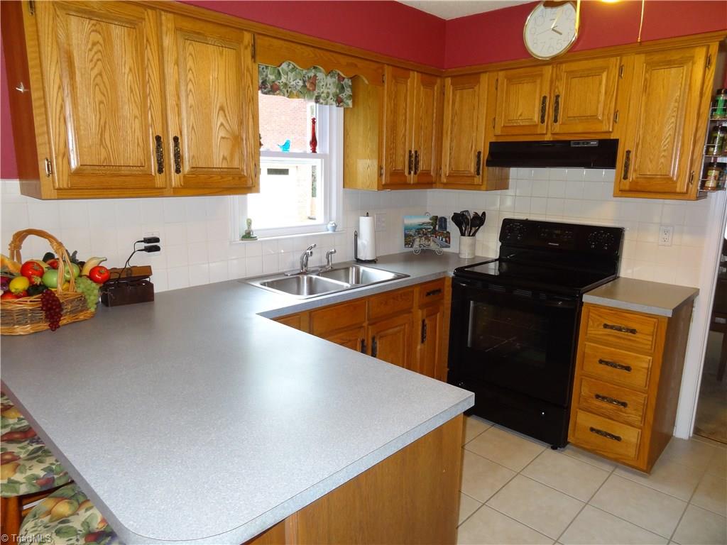 105 Bickerstaff Road Clemmons, NC 27012 - Photo 4 of 25 Gallery Image 4