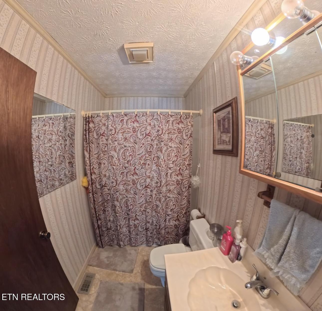 156 Easy Street Newport, TN 37821 - Photo 5 of 16 IMG_0725