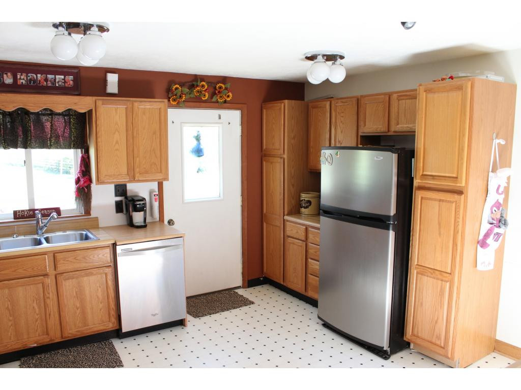 5418 Back Valley Road Big Stone Gap, VA 24219 - Photo 13 of 17 Photo 13