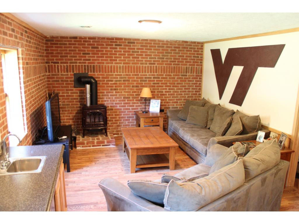 5418 Back Valley Road Big Stone Gap, VA 24219 - Photo 8 of 17 Photo 8