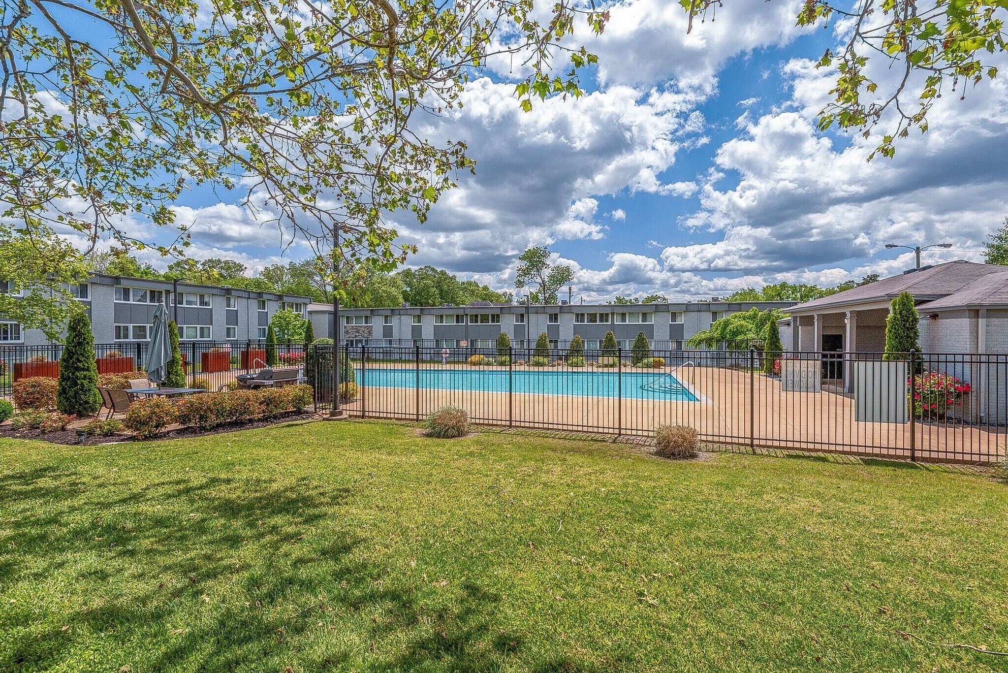 1900 Richard Jones Road, Unit R8 Nashville, TN 37215 - Photo 18 of 24 Gallery Image 18