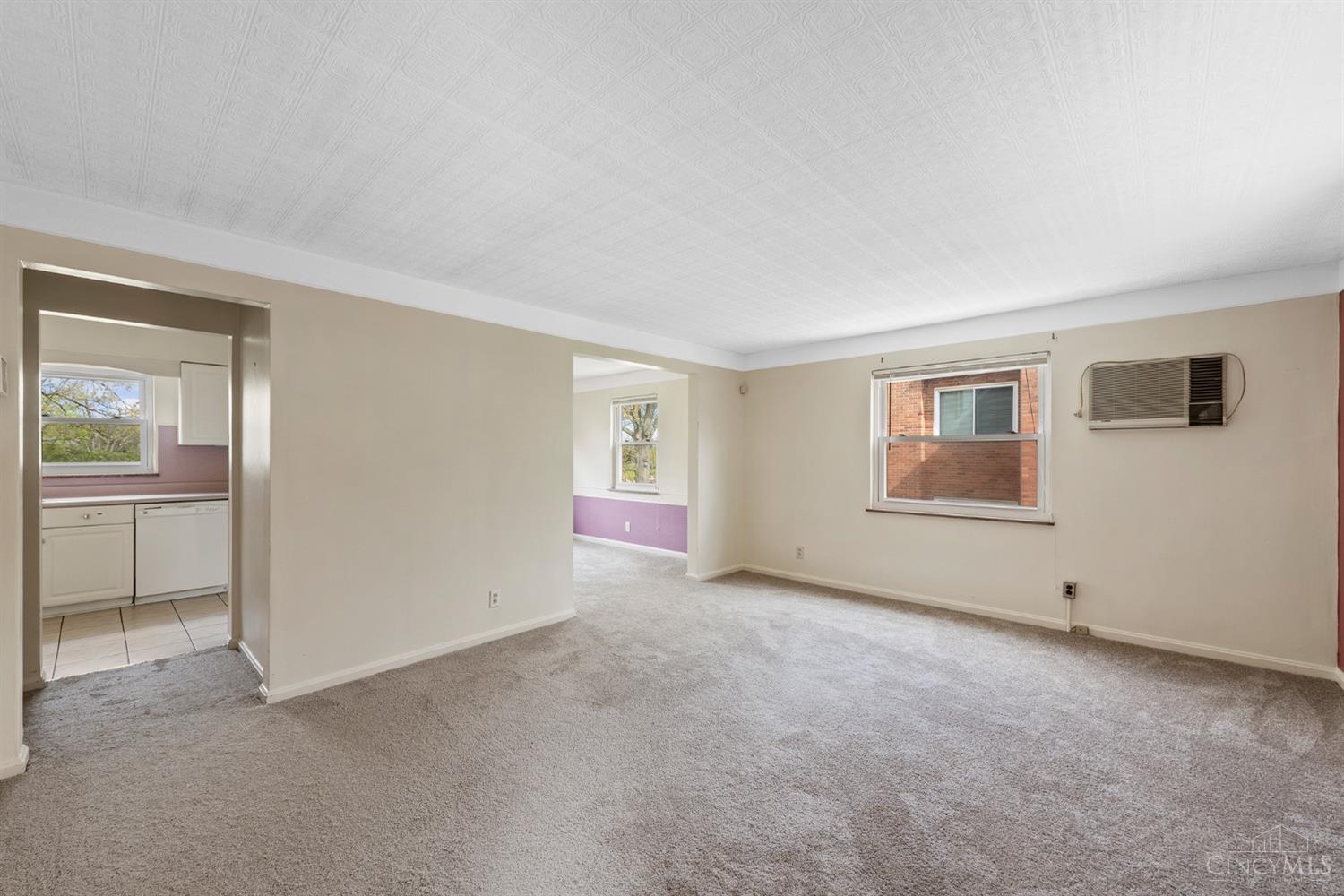 5415 Fox Road Cincinnati, OH 45239 - Photo 8 of 44 Gallery Image 8