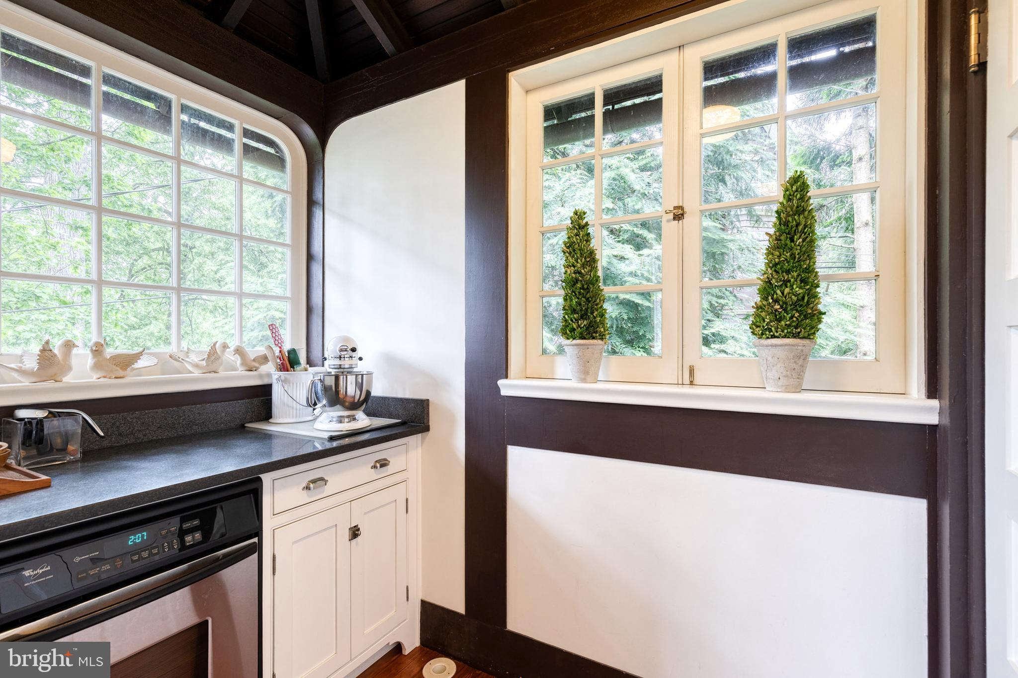 501 Woodlawn Road Baltimore, MD 21210 - Photo 28 of 69