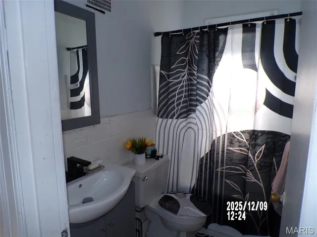 $94,000 | 308 Henquin Drive, Ferguson, MO 63135