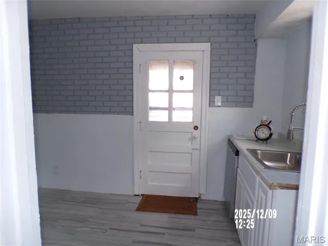 $94,000 | 308 Henquin Drive, Ferguson, MO 63135