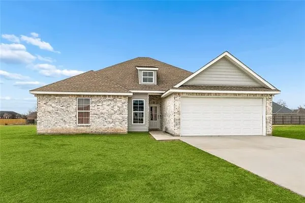 $299,900 | 19440 Deerfield Loop, Loranger, LA 70446