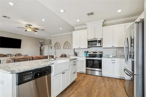 $299,900 | 19440 Deerfield Loop, Loranger, LA 70446