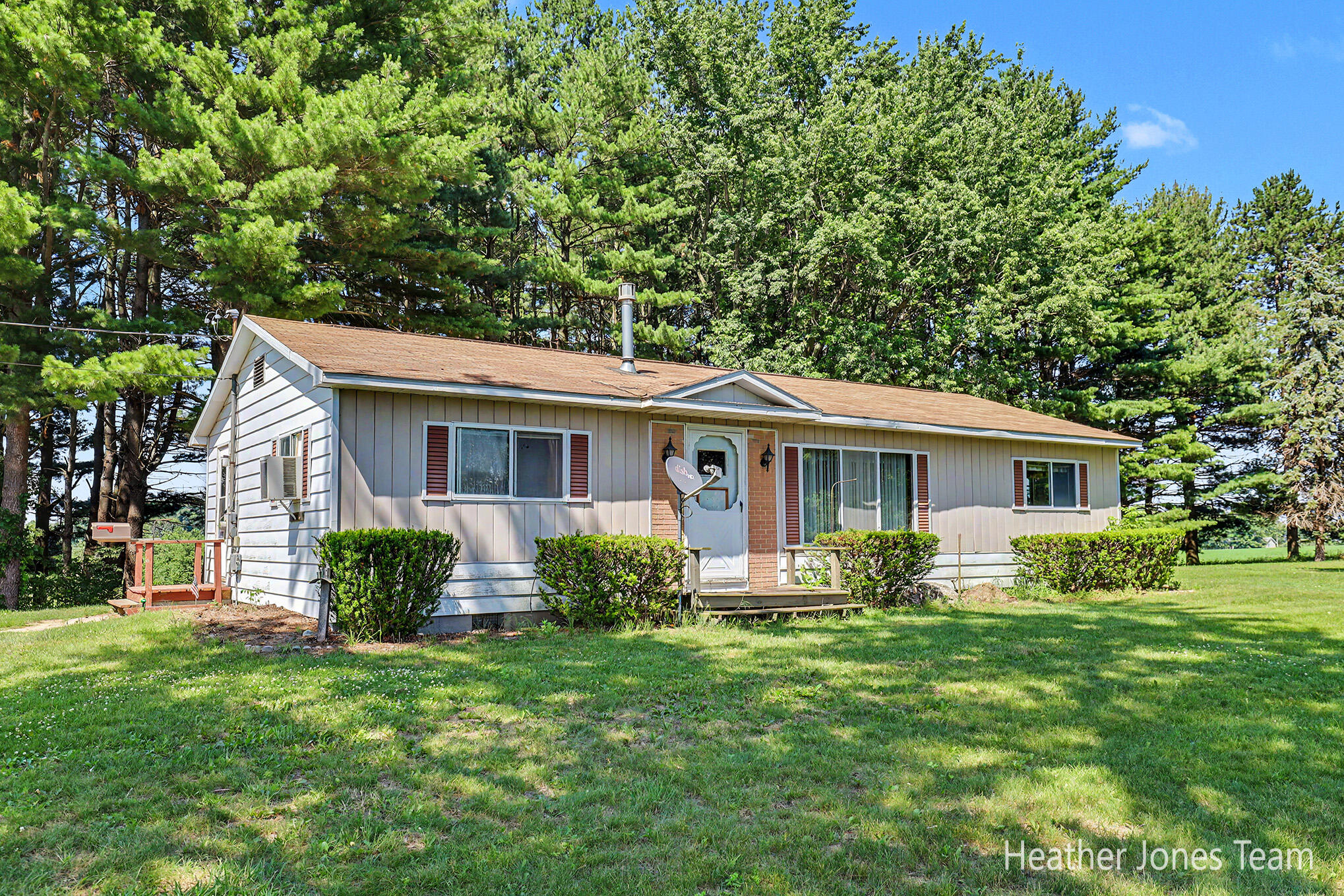 2350 Belding Road Orleans, MI 48865 - Photo 3 of 27 IMG_8087
