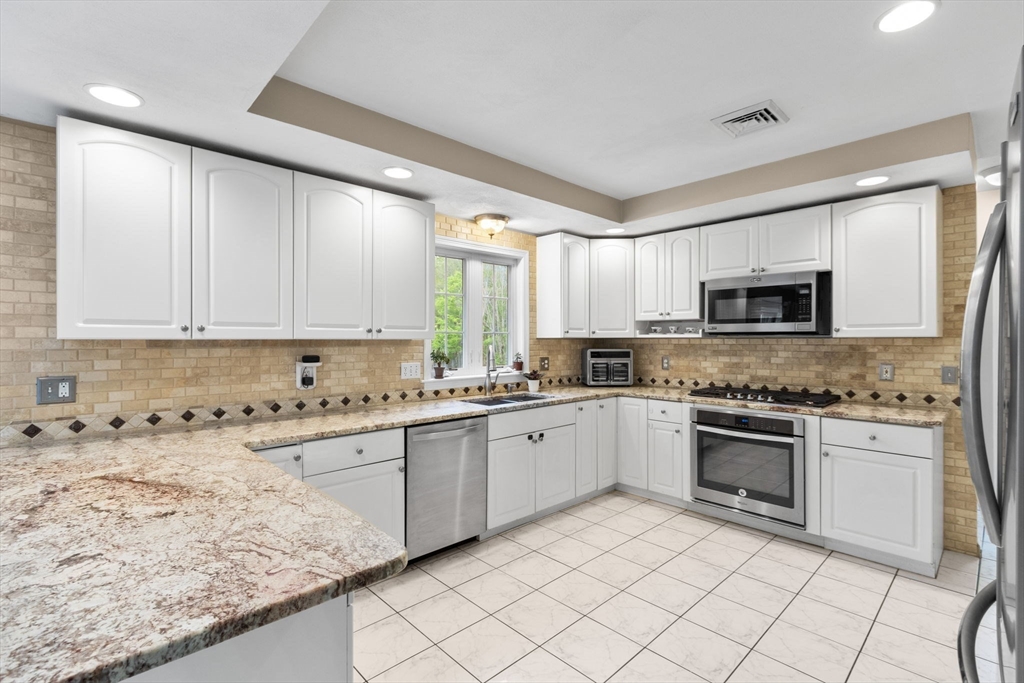 18 Field Pond Road Milford, MA 01757 - Photo 10 of 42 Gallery Image 10