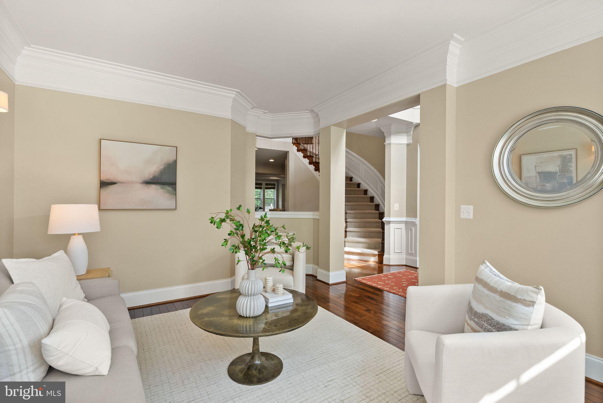 7534 Red Hill Drive Springfield, VA 22153 - Photo 8 of 90 a living room with furniture and a potted plant