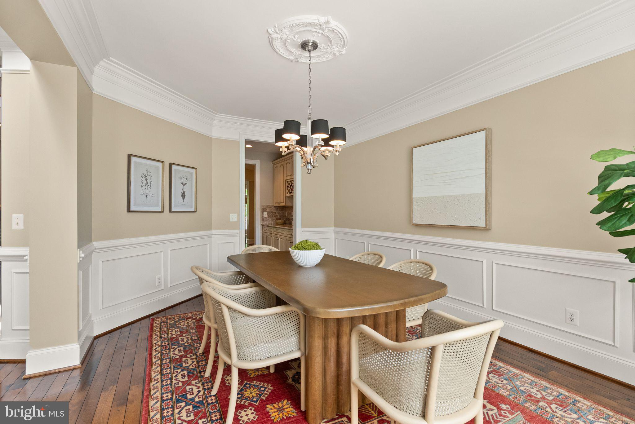 7534 Red Hill Drive Springfield, VA 22153 - Photo 10 of 90 a dining room with furniture and window