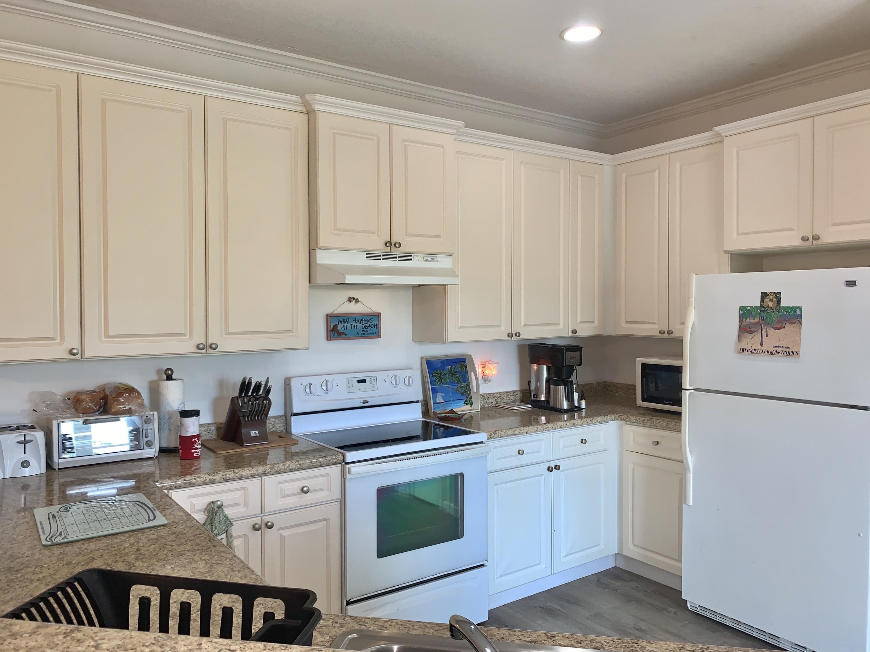 3853 Joyce Road Big Pine Key, FL 33043 - Photo 15 of 38 Kitchen