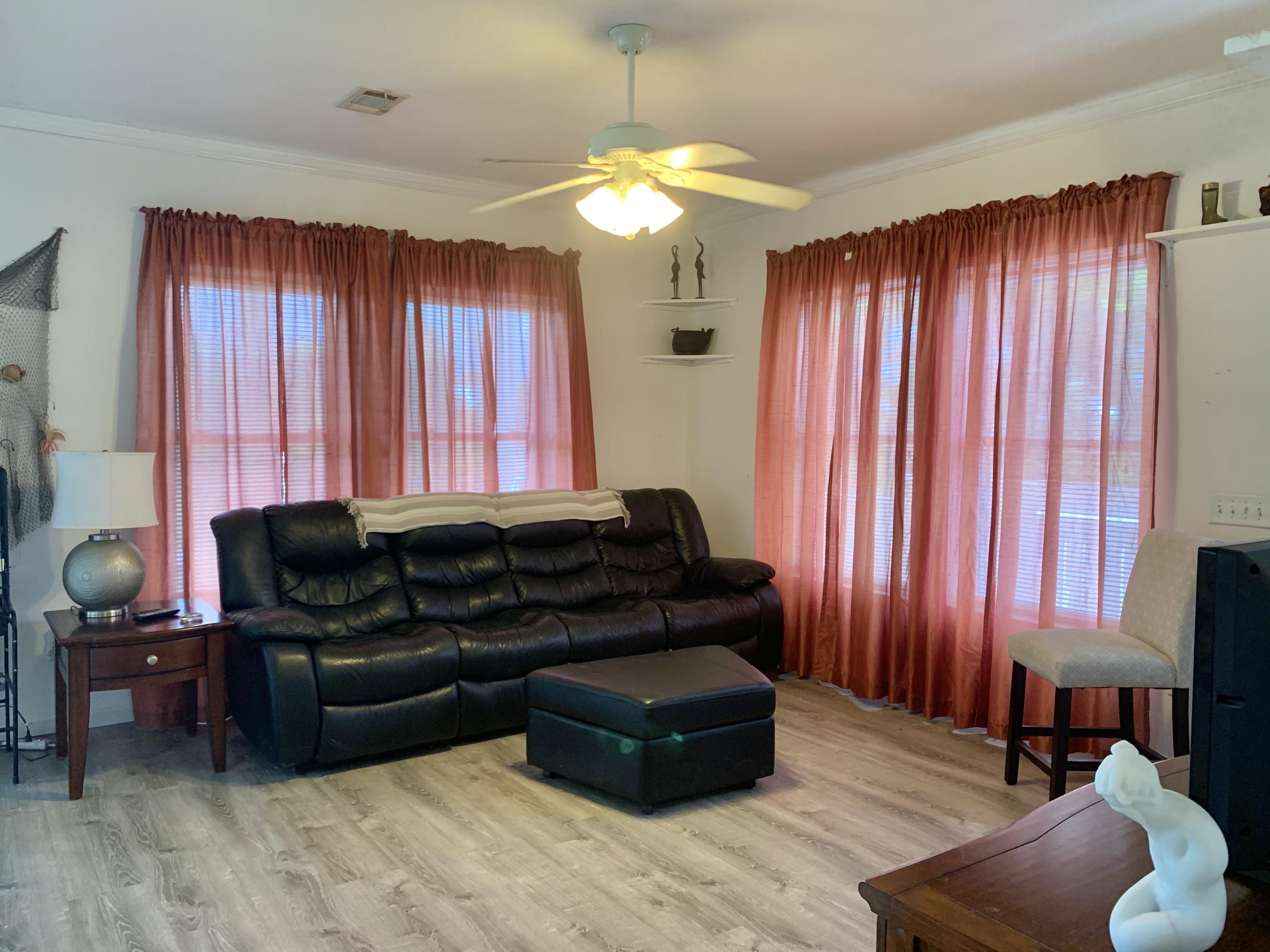 3853 Joyce Road Big Pine Key, FL 33043 - Photo 9 of 38 Spacious Living Room