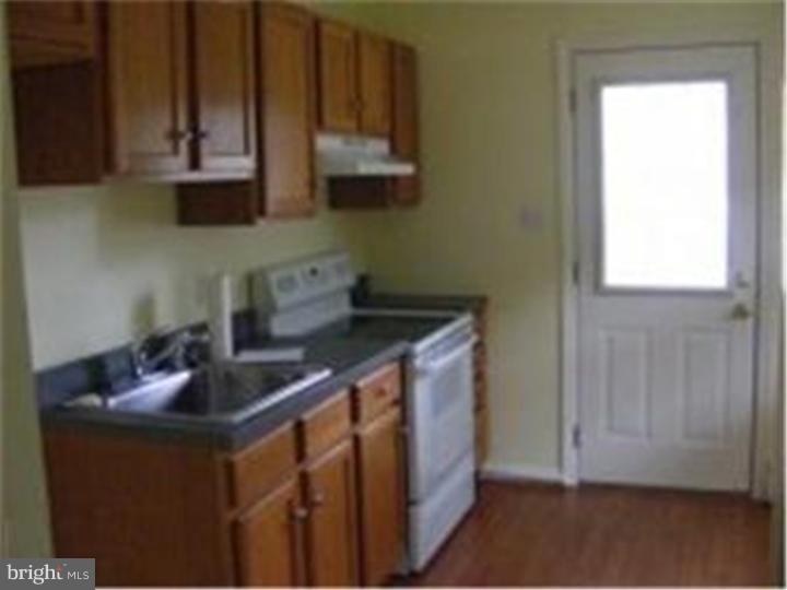 338 Larch Road Mount Laurel, NJ 08054 - Photo 3 of 10 Kitchen