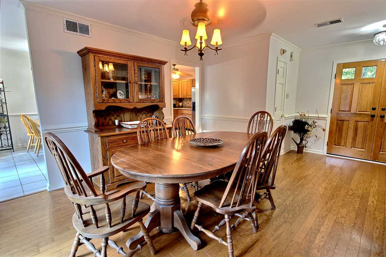 2077 Newfields Road Germantown, TN 38139 - Photo 7 of 21 Gallery Image 7