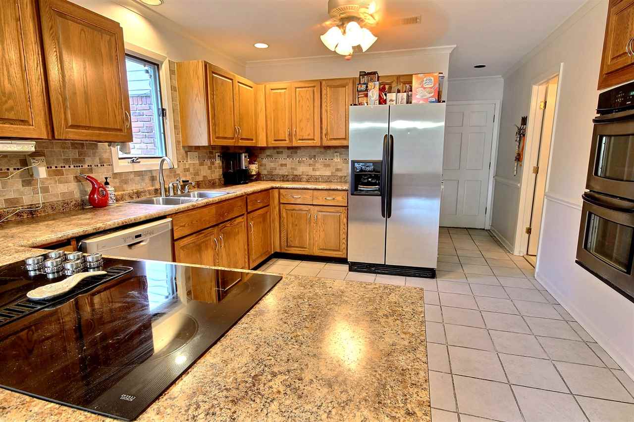 2077 Newfields Road Germantown, TN 38139 - Photo 10 of 21 Gallery Image 10