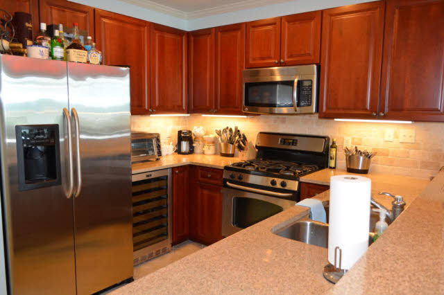 4851 Main Street, Unit 723 Orange Beach, AL 36561 - Photo 3 of 13 Kitchen