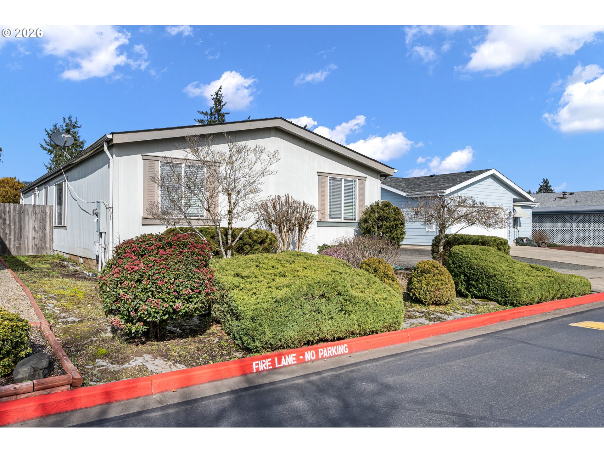 2512 Maia Loop Springfield, OR 97477 - Photo 2 of 31