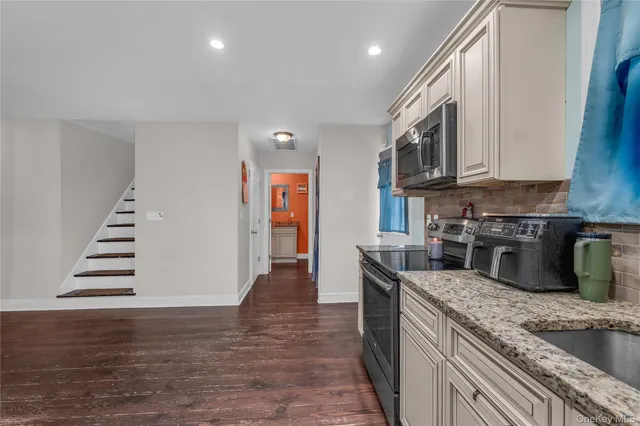 $424,498 | 498 A William Floyd Parkway, Shirley, NY 11967