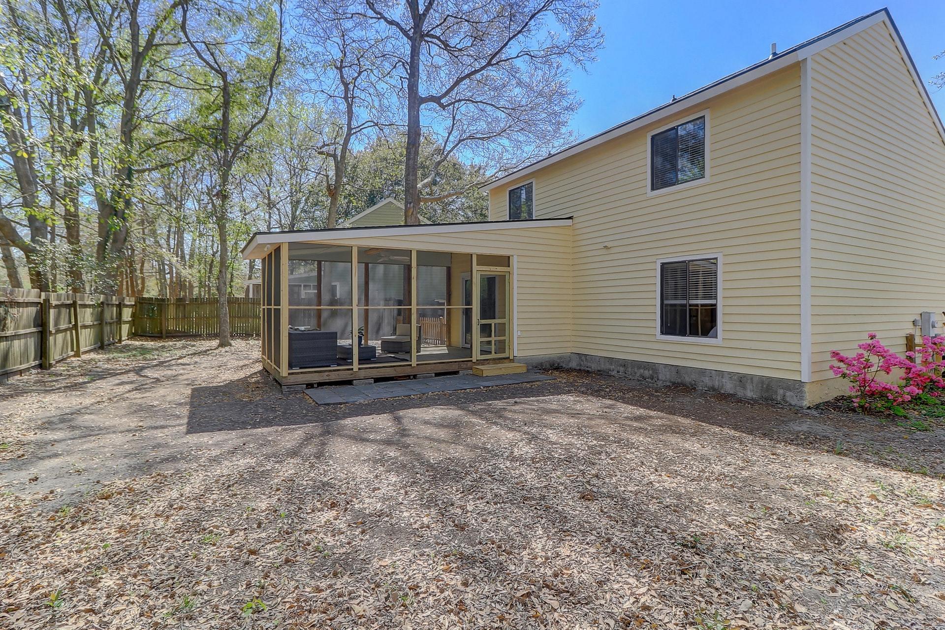 1416 School House Road Mount Pleasant, SC 29464 - Photo 26 of 28 Backyard