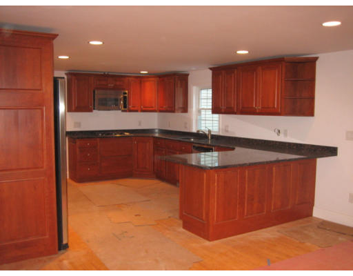 59 Longfellow Road Newton, MA 02462 - Photo 4 of 11