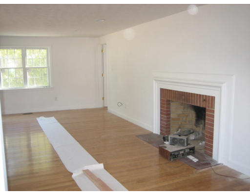 59 Longfellow Road Newton, MA 02462 - Photo 8 of 11