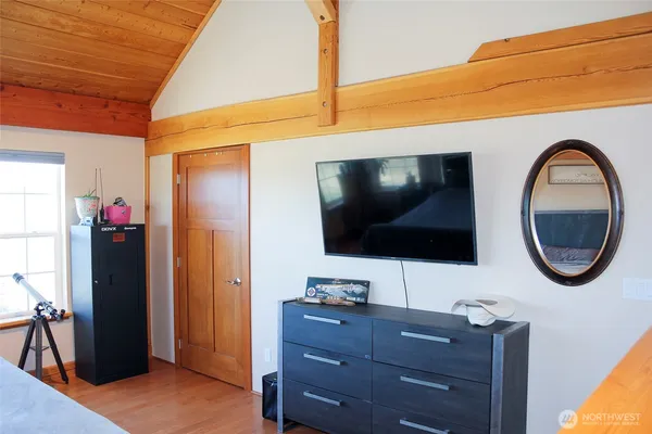 $500,000 | 299 Vulcan Mountain Road, Curlew, WA 99118